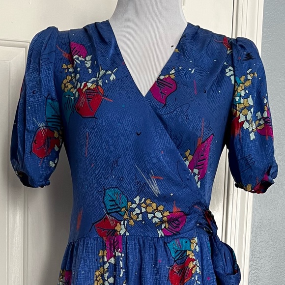 Vintage 1980s Francesca Damon for Starington Abstract Pop Floral Silk Wrap Dress - Picture 3 of 10